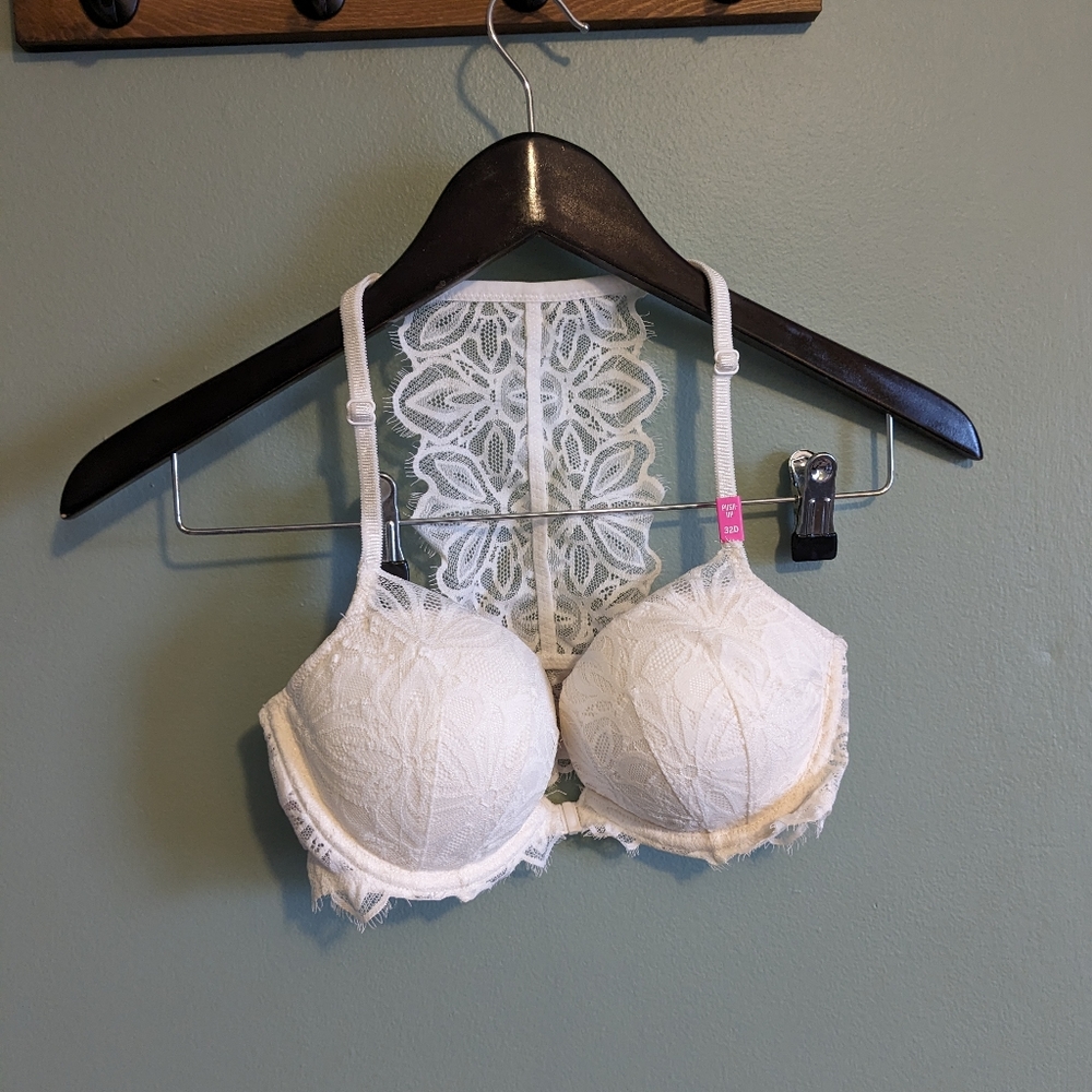 Victoria's Secret Bra - 32 D
